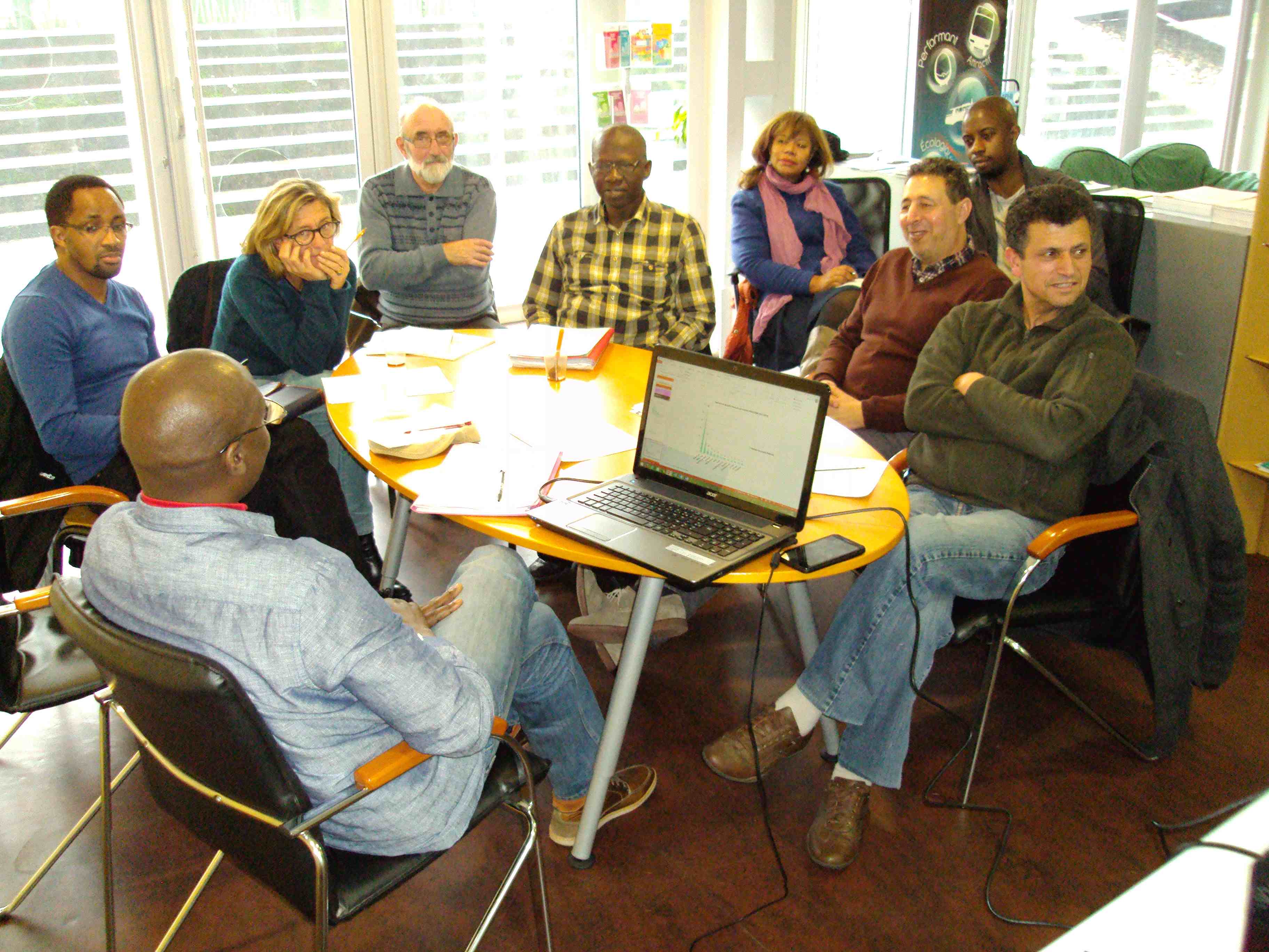 Des membres du COSIM Aquitaine lors d'une réunion d'information (PRA-OSIM 2015)